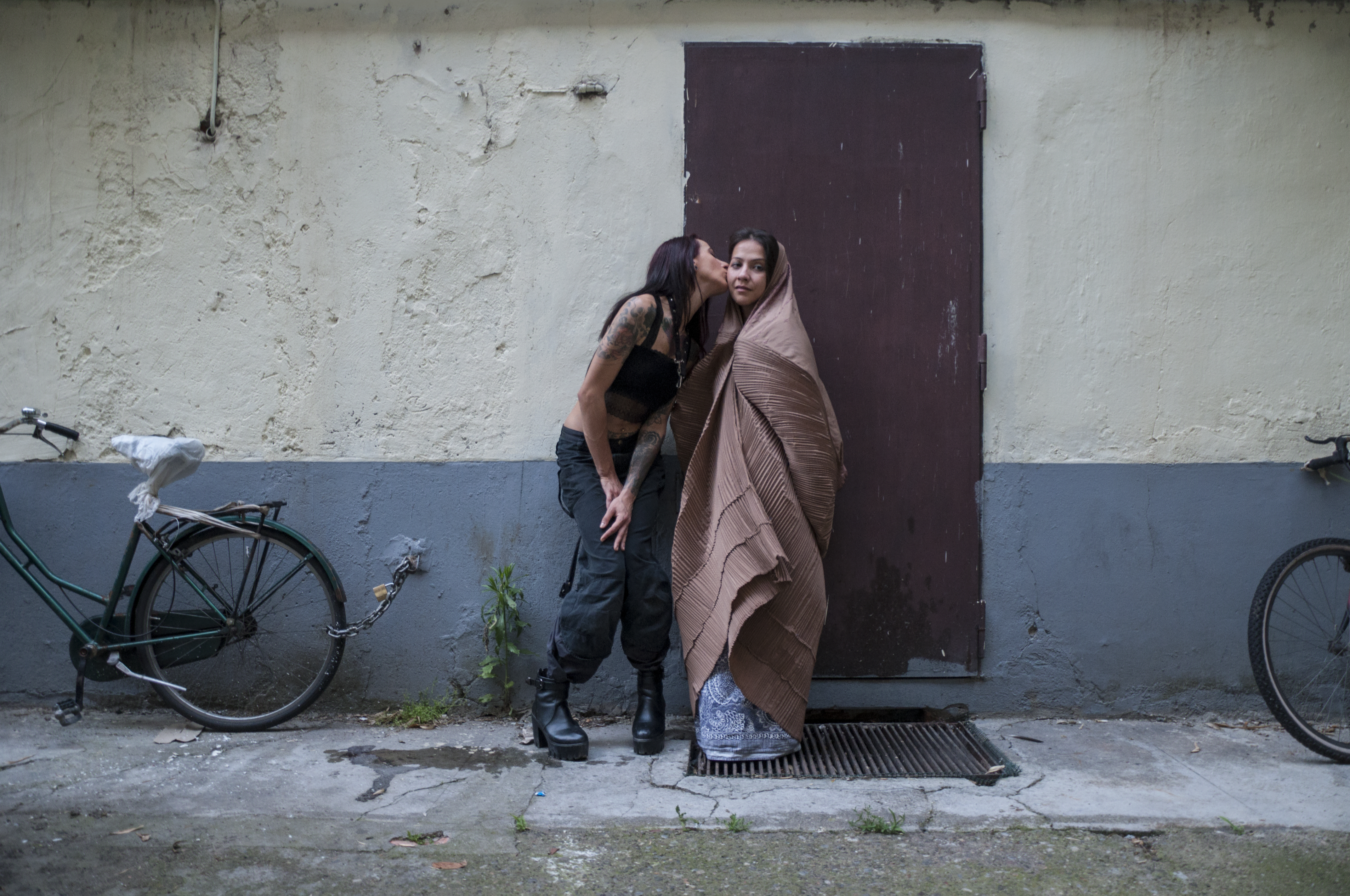 LESBIAN COUPLE V.